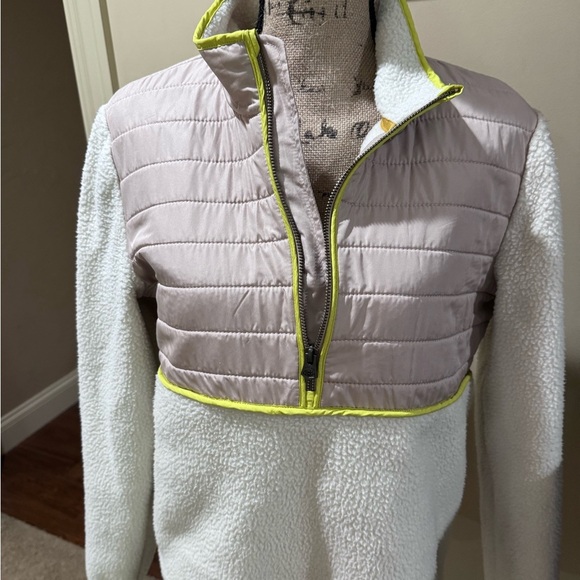 Faherty Cream and Pink Sherpa Fleece with Yellow Trim - Picture 8 of 12